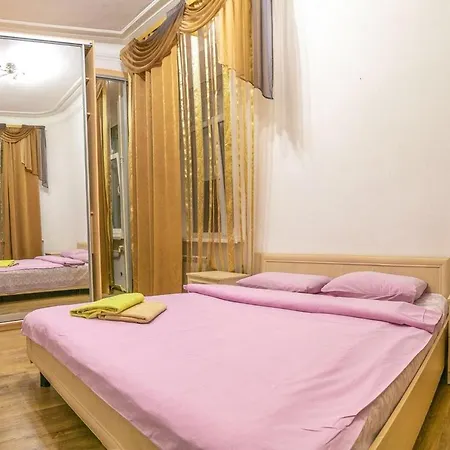 Apartment 3-room On Malopodvalna St *