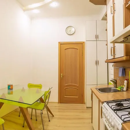 3-room On Malopodvalna St