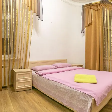 3-room On Malopodvalna St Appartamento *